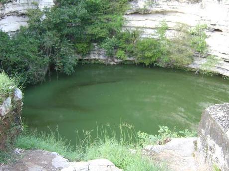 Siglo XI: Colapso y ocaso de la civilización maya de las tierras bajas, el caso de Chichén Itzá