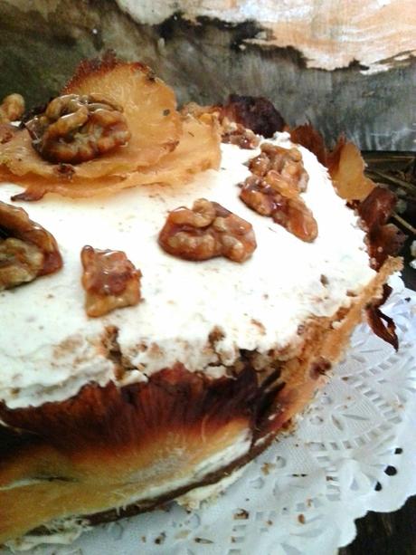 TARTA DE PIÑA DESHIDRATADA Y NUECES CARAMELIZADAS