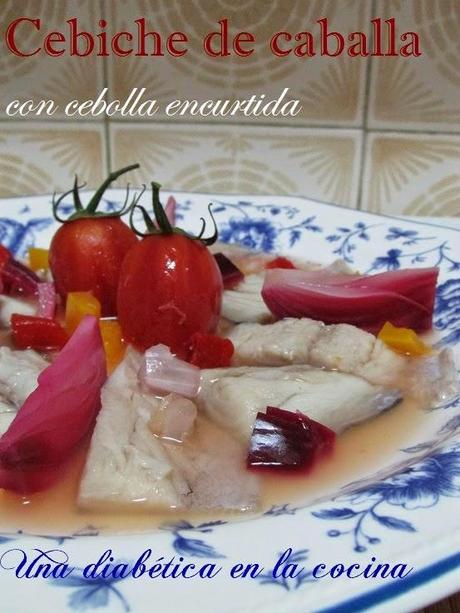 Cebiche de caballa con cebolla encurtida