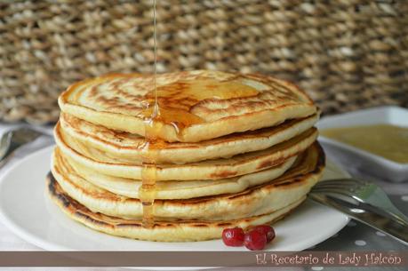 Tortitas americanas sin lactosa y caja Degustabox