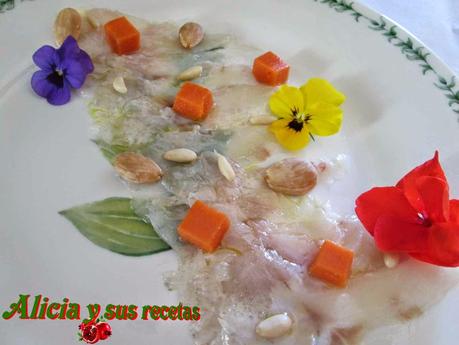 CARPACCIO DE LUBINA CON GELATINA DE SALMOREJO