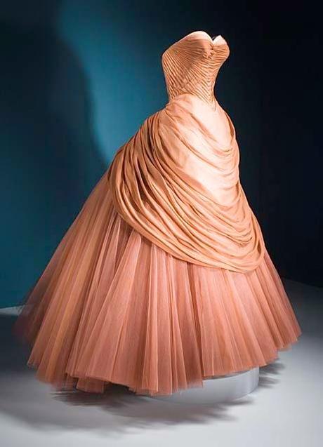 Historia de la moda: Charles James