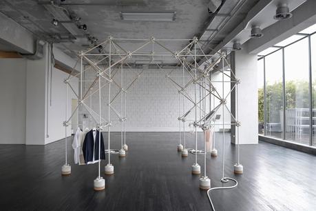 ATOM-COS CONCEPT STORE