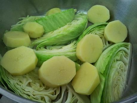 Repollo con patatas