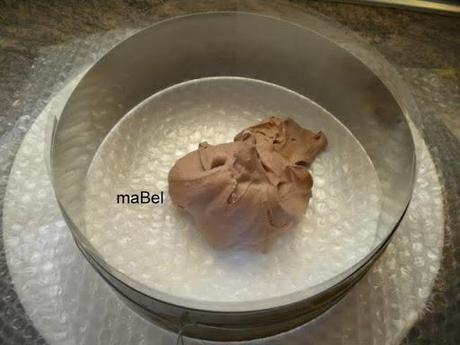 Marquise rellena de crema de melocotón