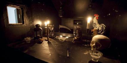 Las Divulgaciones de los rituales en la Inglaterra del siglo XVIII: ¿Una operación ideológica o comercial?