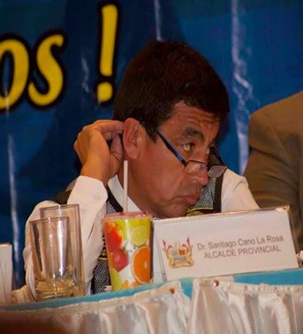 VECINOS  DE LA CALLE SAN MARTIN TAMPOCO QUIEREN A SANTIAGO CANO… También se cansaron del médico que ha enfermado una ciudad