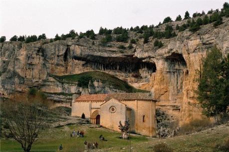 canon-rio-lobos-soria-ermita