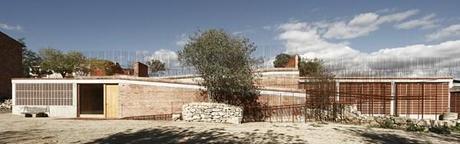 Grafting Architecture: Cataluña viaja a la 14ª Bienal de Venecia. 7- Espai Transmisor del Túmul/Dolmen megalític de Seró. Estudi d'arquitectura Toni Gironés