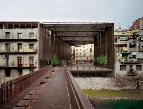 Grafting Architecture: Cataluña viaja a la 14ª Bienal de Venecia. Espai públic Teatre La Lira Hisao Suzuki