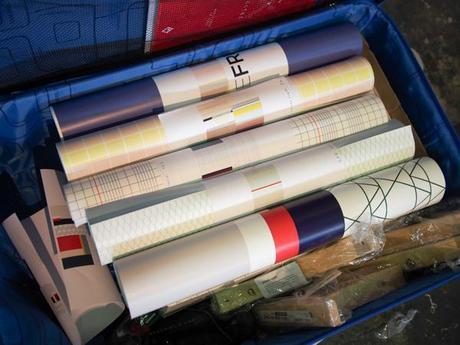 Cut & Paste wallpaper: cortar y pegar sin normas ni desperdicios. 9-cut-paste