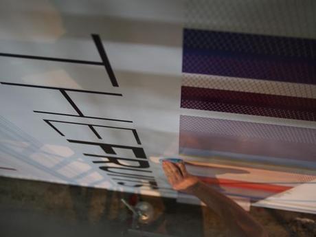 Cut & Paste wallpaper: cortar y pegar sin normas ni desperdicios. OLYMPUS DIGITAL CAMERA