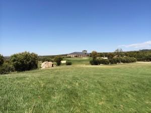 Green del 9 al fondo, con la Casa Club