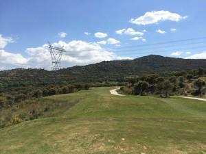 Salida del 12, debes apuntar a la derecha del arbol del fondo