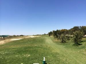 Salida desde el Hoyo 8, largo par tres.