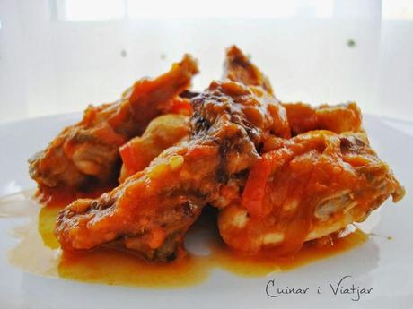  Conejo con salsa de pimiento y tomate