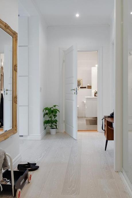 Gris y blanco siempre un acierto walk in closet pisos amplios en gris estilo nórdico escandinavo decoración limpia gris y blanco decoración Gris y blanco decoración en blanco decoración de dormitorios decoración comedores y salones decoración cocinas blancas nórdicas