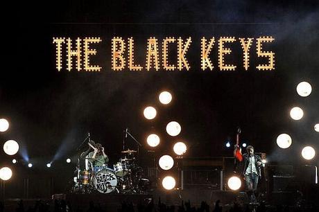 The Black Keys - Bullet in the brain (Live at BBC) (2014)