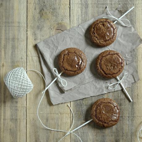 PIRULETAS DE BROWNIE PIRULETAS DE BROWNIE