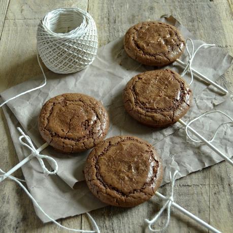 PIRULETAS DE BROWNIE PIRULETAS DE BROWNIE