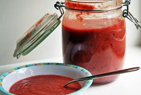 Gazpacho de tomate con cerezas