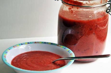 Gazpacho de tomate con cerezas