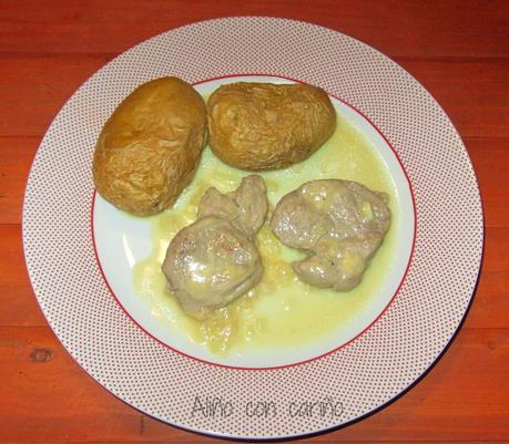 SOLOMILLO DE CERDO EN SALSA DE QUESO CHEDDAR