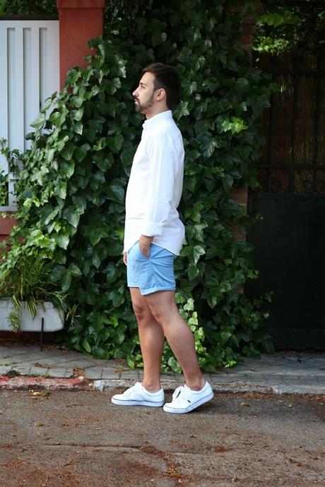 Look con camisa blanca