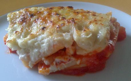 PASTA CON TOMATE Y BECHAMEL AL HORNO