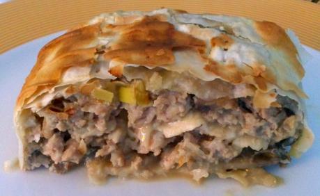 ROLLO DE CHAMPIÑONES, CARNE Y FRUTOS SECOS