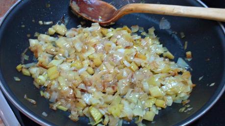 ROLLO DE CHAMPIÑONES, CARNE Y FRUTOS SECOS