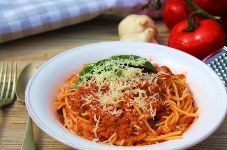 ¡Nos vamos a Italia! Espaguetis a la boloñesa