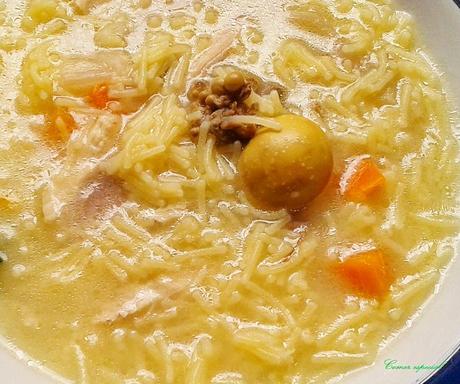 Sopa de gallina