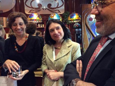 Dra López Ibor, Amparo López y Alfonso Jiménez Almuerzo con Carla La Salud en la Infancia