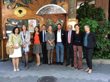 Foto de Grupo Almuerzo con Carla La Salud en la Infancia