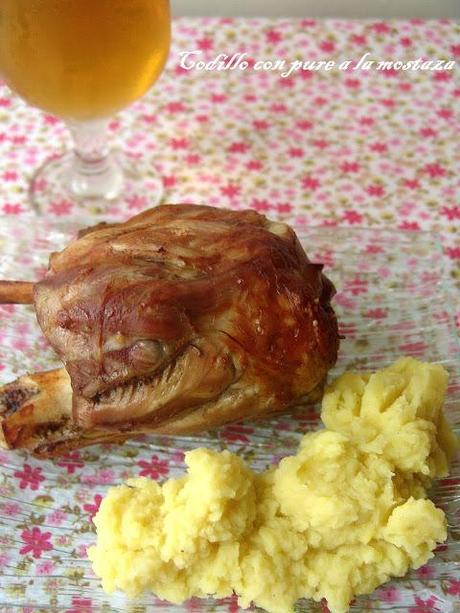 Codillo con puré de patatas a la mostaza y queso