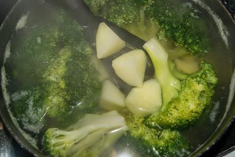 Brocoli con Patata y Huevo a la Bechamel
