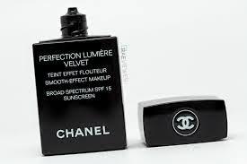 PERFECTION LUMIÈRE VELVET DE CHANEL.
