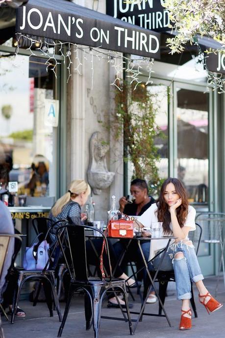 HOW TO WEAR JEANS FOR SPRING