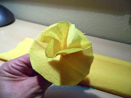 Finde frugal... rosas de papel