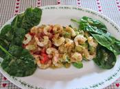 Ensalada templada tomate aguacate gambitas