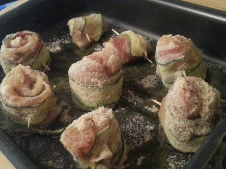Rollitos de pollo y longanizas – Rotolini di pollo e salsiccie rotolinipollosalsiccia9