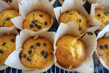 MUFFINS DE NARANJA, JENGIBRE CONFITADO Y PEPITAS DE CHOCOLATE