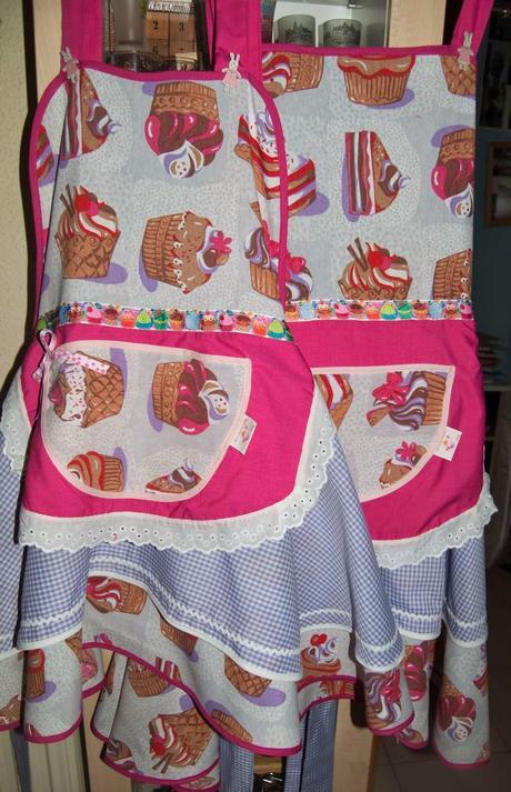 DELANTALES PRIMAVERALES Y DE NIÑAS