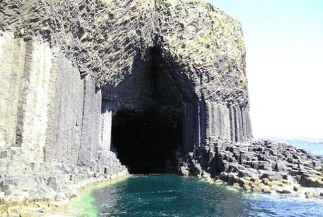Cueva-Fingal-Escocia