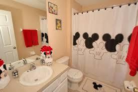 Decoración de baños con Mickey Mouse