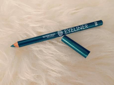 Piel dorada y mirada intensa, la propuesta de Deborah Milano para este verano