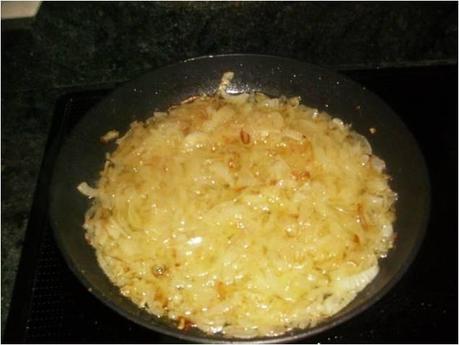 TORTILLA  DE CEBOLLAS