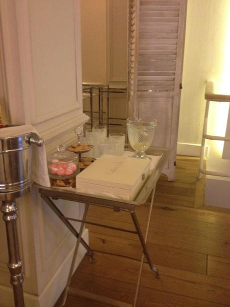 Image and video hosting by TinyPic