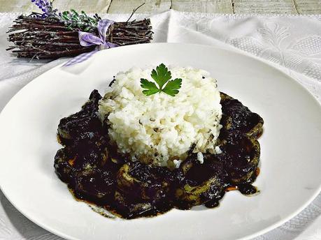 Calamares en su tinta con arroz